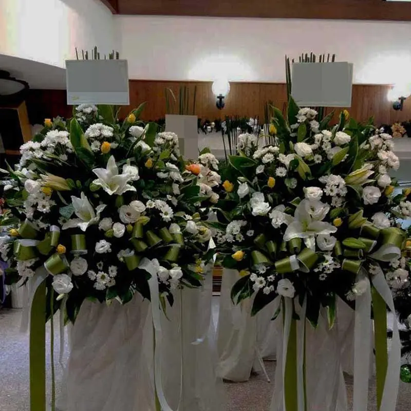 天主教基督教喪禮花籃.webp